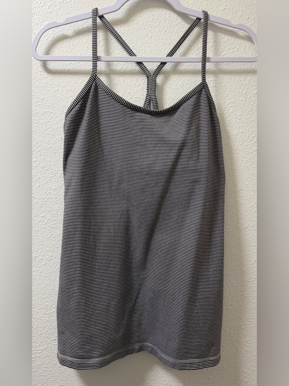 Lululemon Striped Power Y Tank Top Luon Built In Bra Stretch Black Gym Womens 10